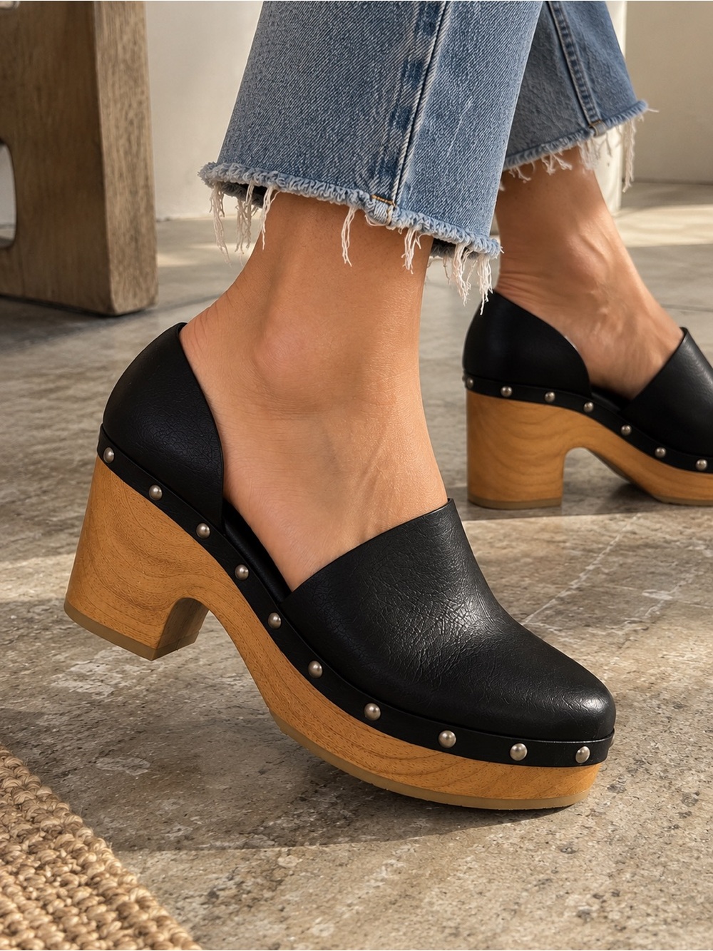 Korks Black Platform Clog Heels Studded Faux Wood Chunky Shoes Size 11